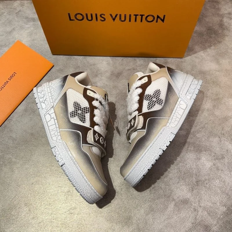 Louis Vuitton Trainer Sneaker DailyWear 30406