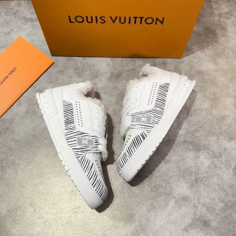 Effortless Louis Vuitton Trainer Sneaker 30394