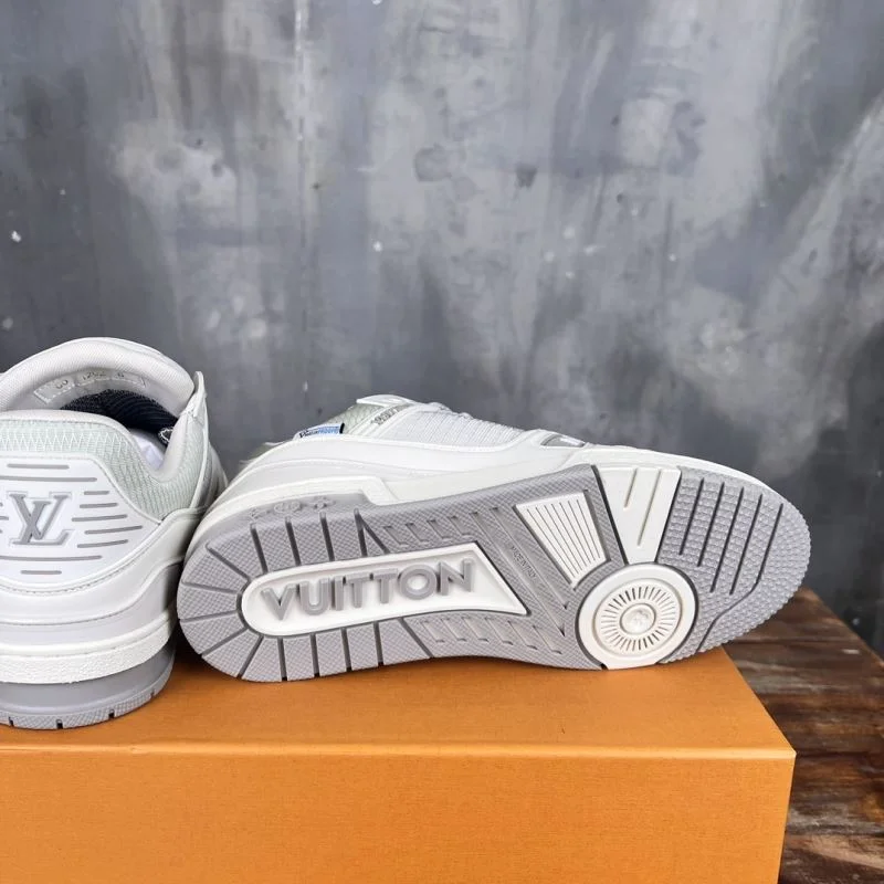 Durable Louis Vuitton Trainer Sneaker 30396