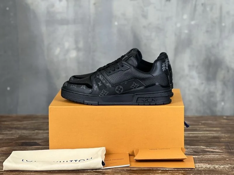 Soft Louis Vuitton Trainer Sneaker 30392