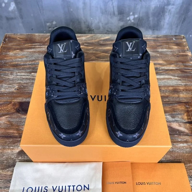 Louis Vuitton Trainer Sneaker TimelessDesign 30391