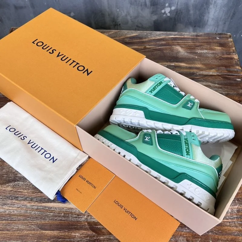 Louis Vuitton Trainer Sneaker FashionForward 30386