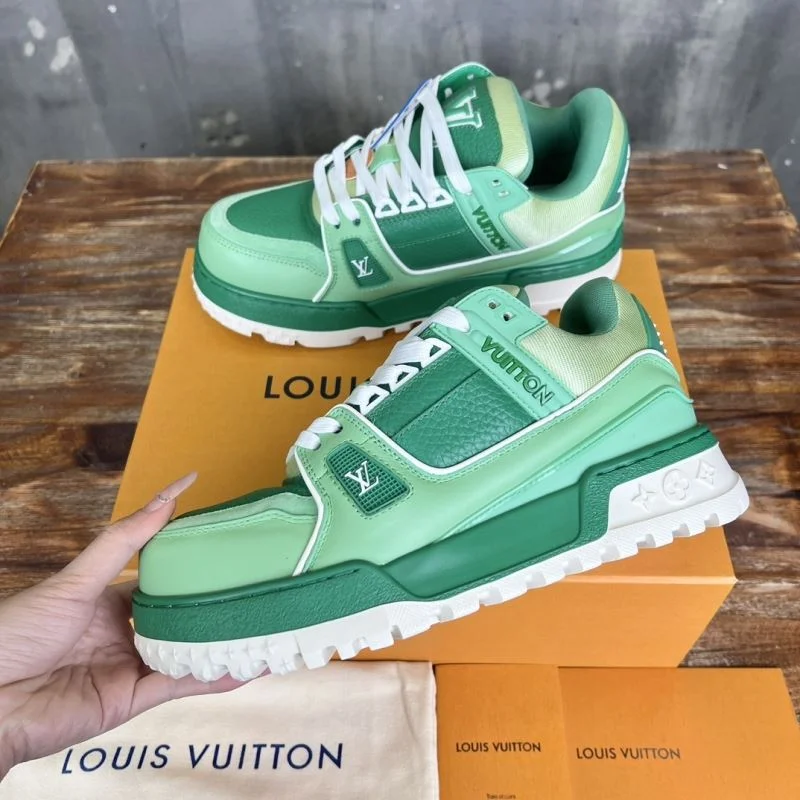 Louis Vuitton Trainer Sneaker FashionForward 30386