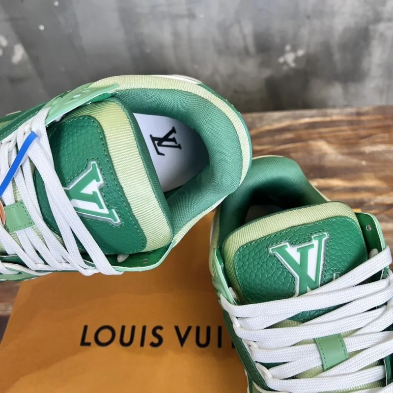 Louis Vuitton Trainer Sneaker FashionForward 30386