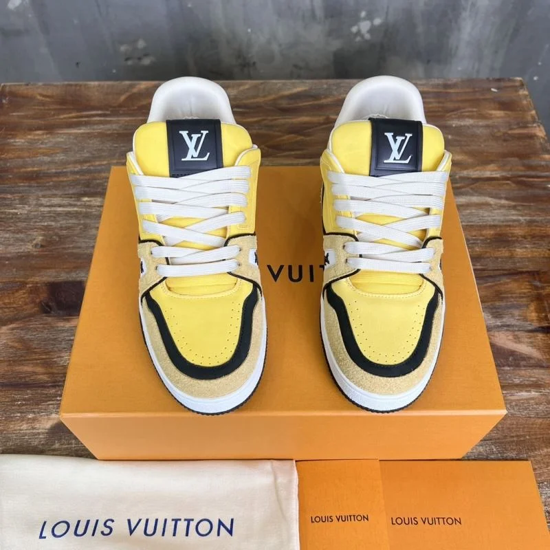 Modern Louis Vuitton Trainer Sneaker 30383