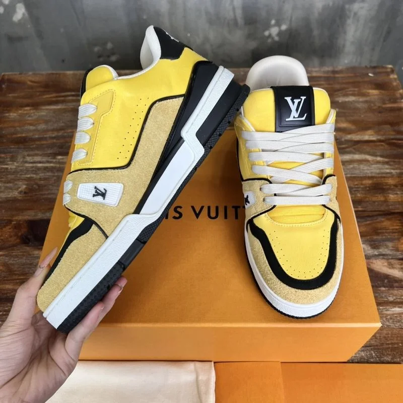 Modern Louis Vuitton Trainer Sneaker 30383