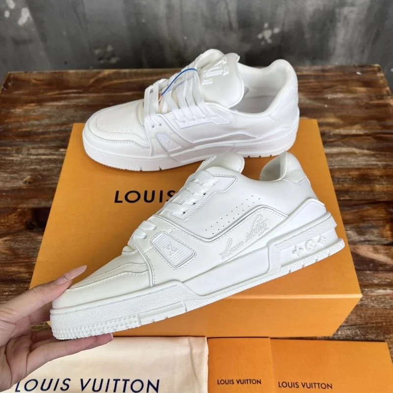 SmoothTexture Louis Vuitton Trainer Sneaker 30382