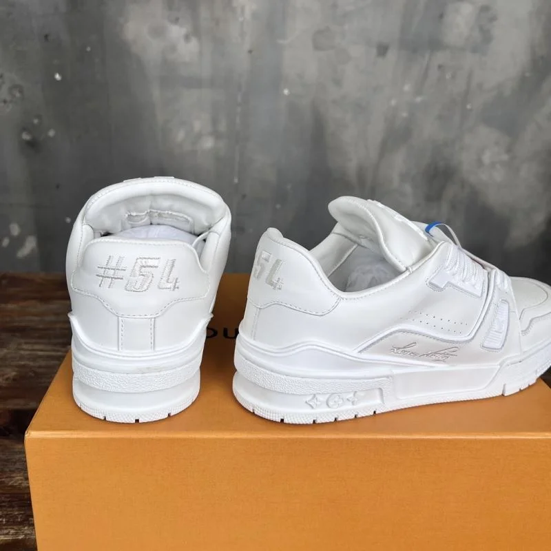 SmoothTexture Louis Vuitton Trainer Sneaker 30382
