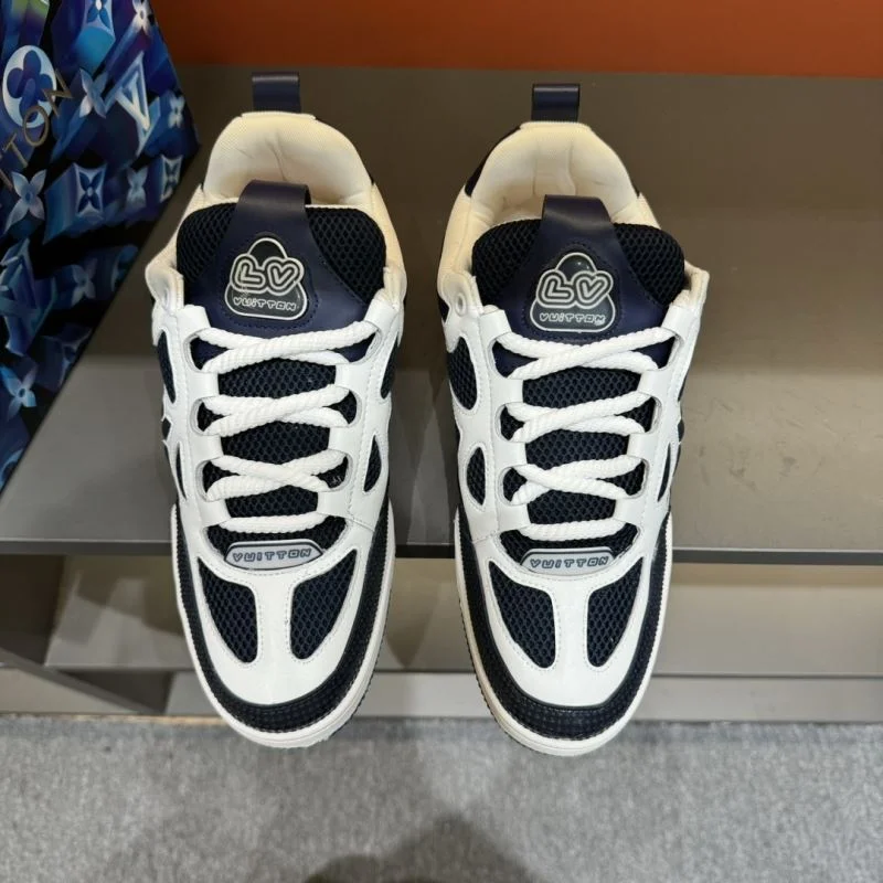 Effortless Louis Vuitton Trainer Sneaker 30363
