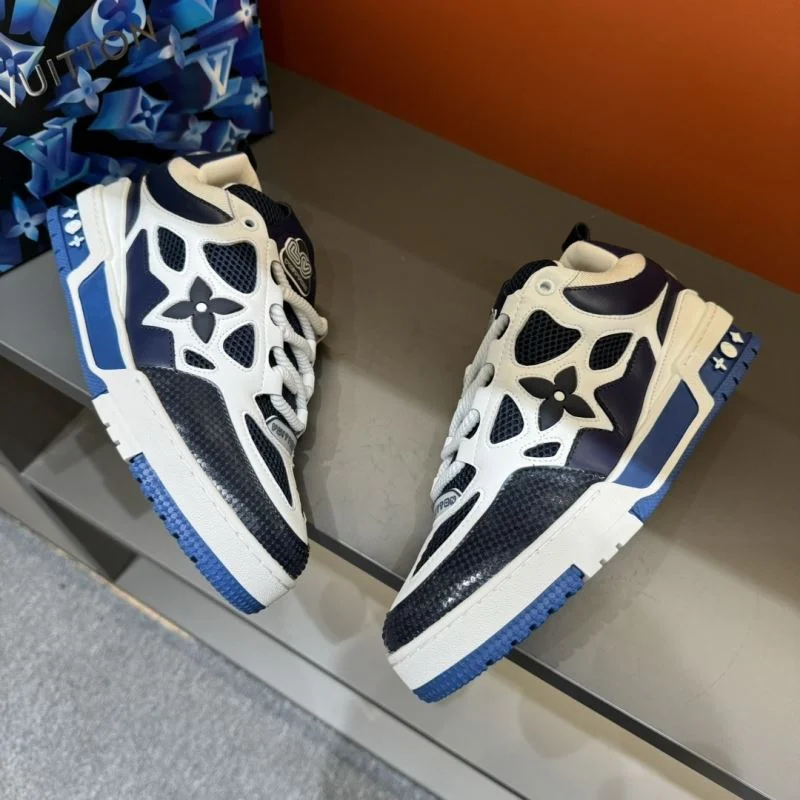 Effortless Louis Vuitton Trainer Sneaker 30363