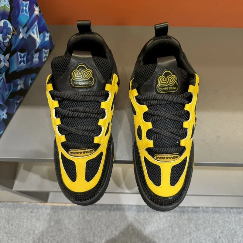 Functional Louis Vuitton Trainer Sneaker 30379