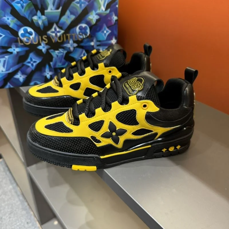 Functional Louis Vuitton Trainer Sneaker 30379