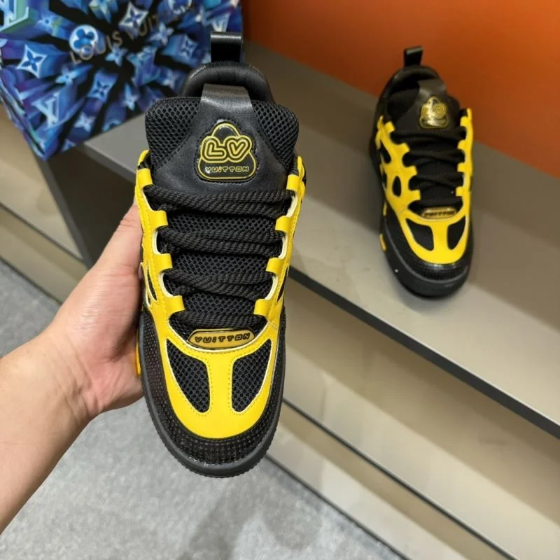 Functional Louis Vuitton Trainer Sneaker 30379