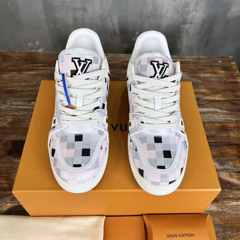 Louis Vuitton Trainer Sneaker DailyWear 30370