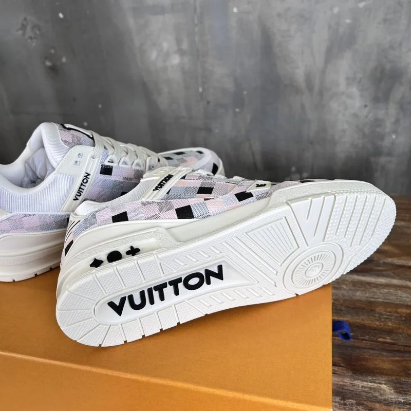 Louis Vuitton Trainer Sneaker DailyWear 30370