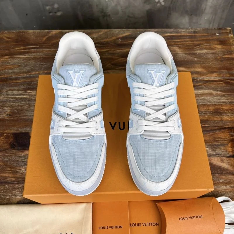 Louis Vuitton Trainer Sneaker Fashionable 30358