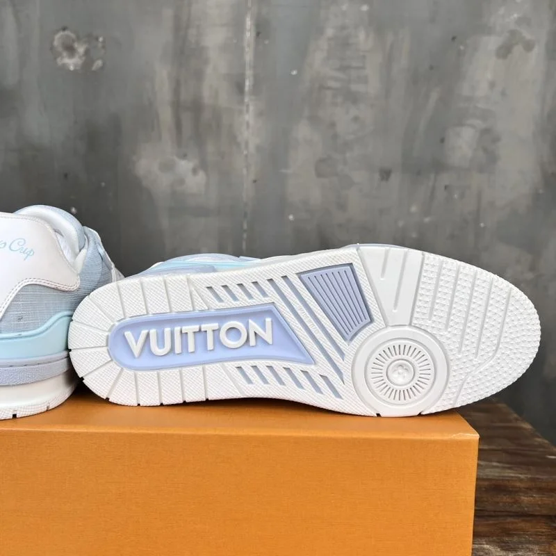 Louis Vuitton Trainer Sneaker Fashionable 30358