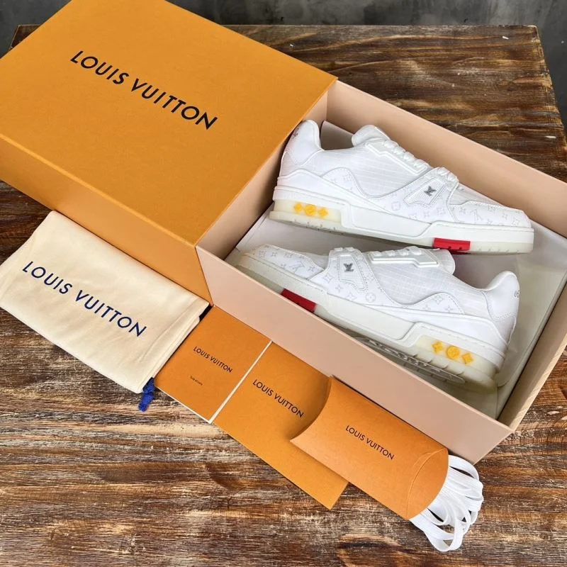 Louis Vuitton Trainer Sneaker OnTrend 30357