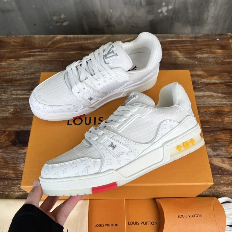 Louis Vuitton Trainer Sneaker OnTrend 30357