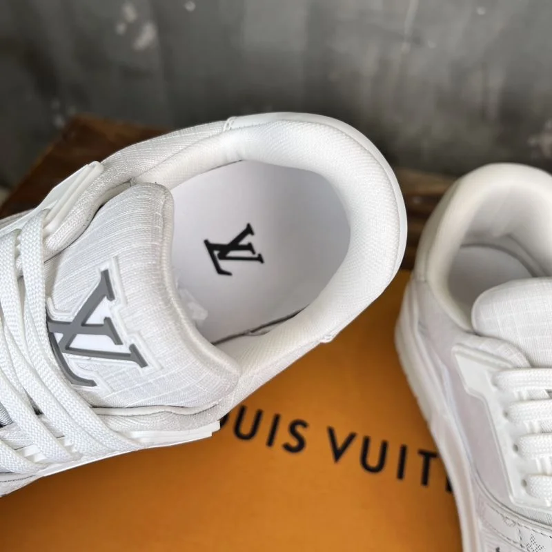 Louis Vuitton Trainer Sneaker OnTrend 30357
