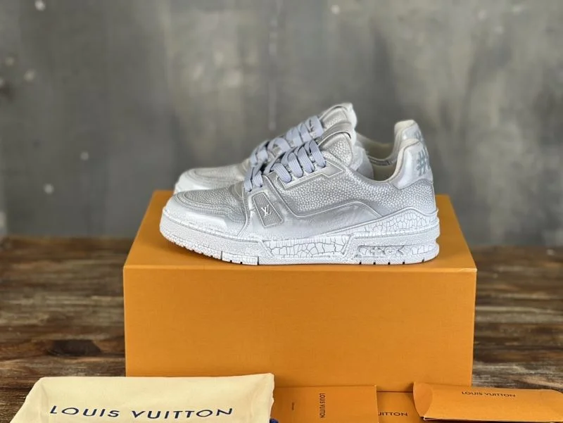 Durable Louis Vuitton Trainer Sneaker 30355