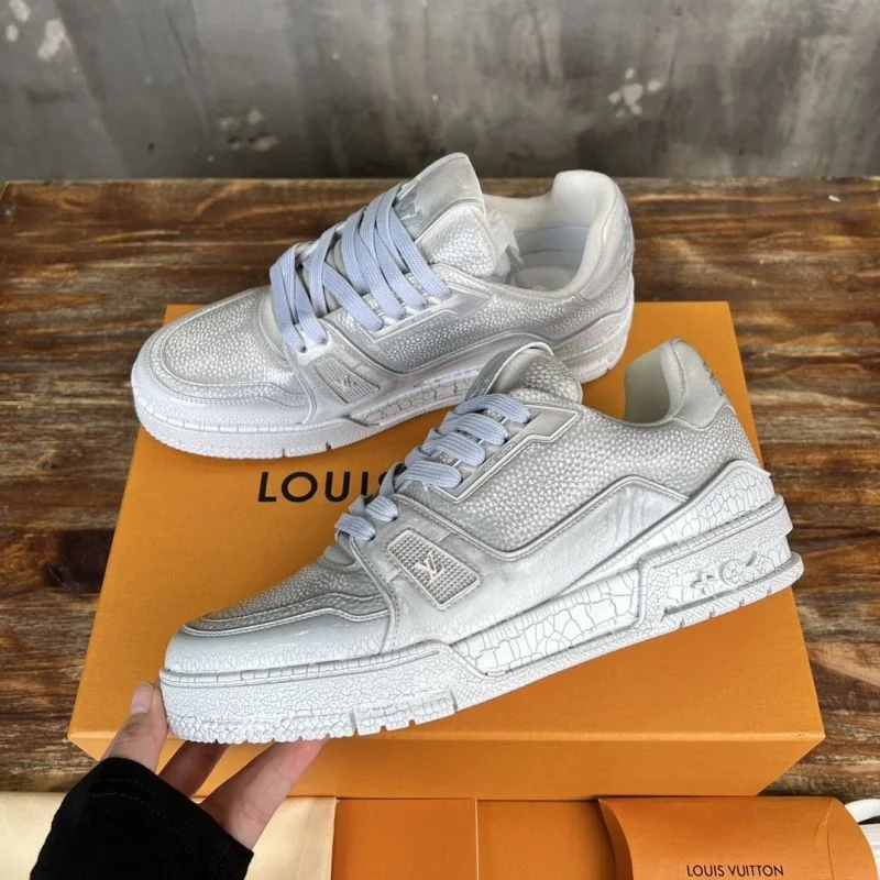 Durable Louis Vuitton Trainer Sneaker 30355