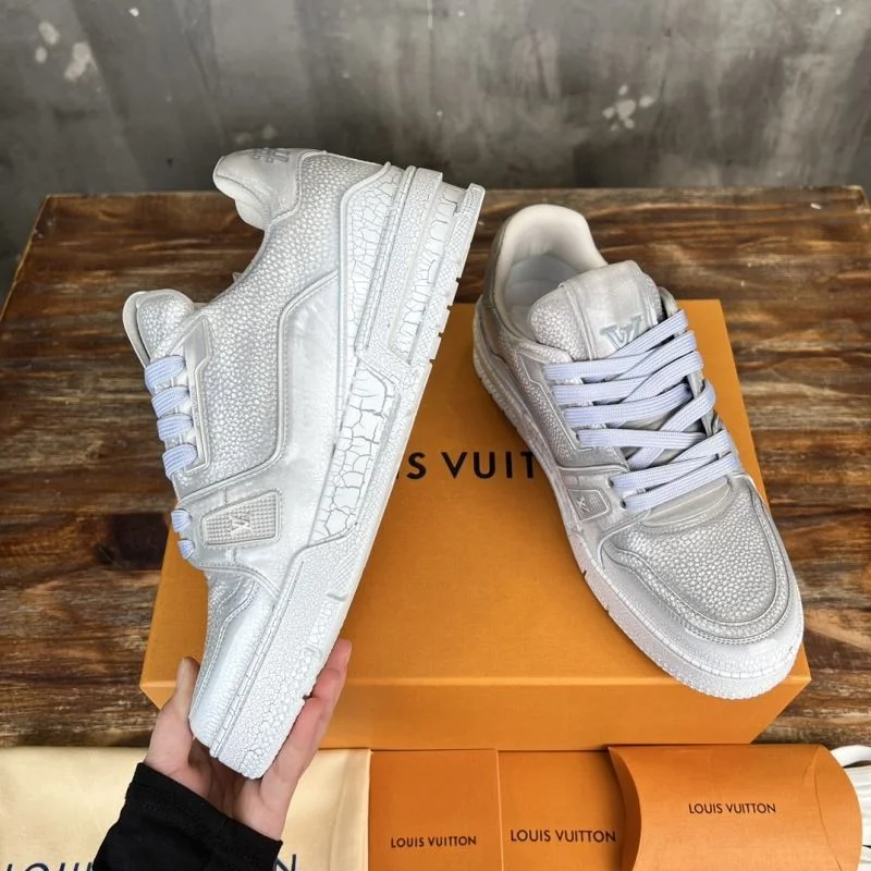 Durable Louis Vuitton Trainer Sneaker 30355