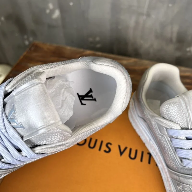 Durable Louis Vuitton Trainer Sneaker 30355