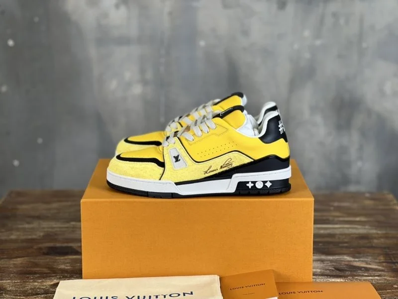 Bright Louis Vuitton Trainer Sneaker 30352