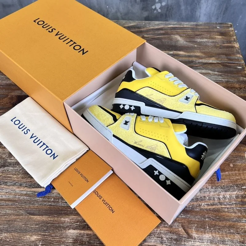 Bright Louis Vuitton Trainer Sneaker 30352