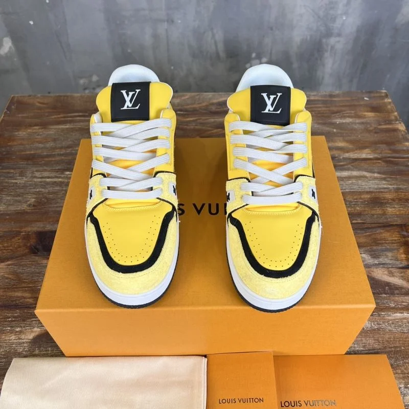 Bright Louis Vuitton Trainer Sneaker 30352