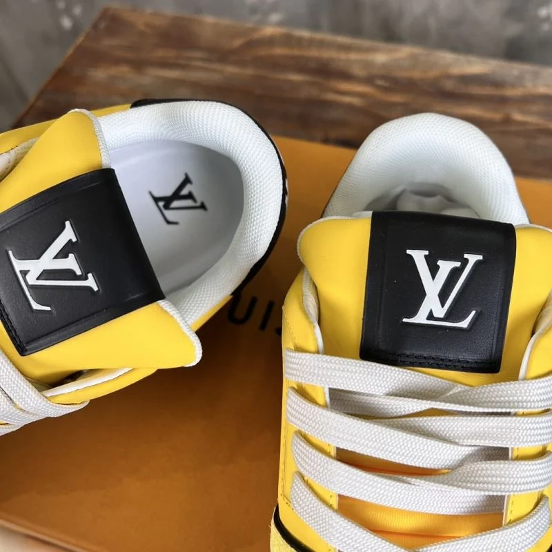 Bright Louis Vuitton Trainer Sneaker 30352