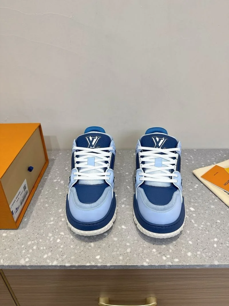 Stylish Louis Vuitton Trainer Sneaker 31572
