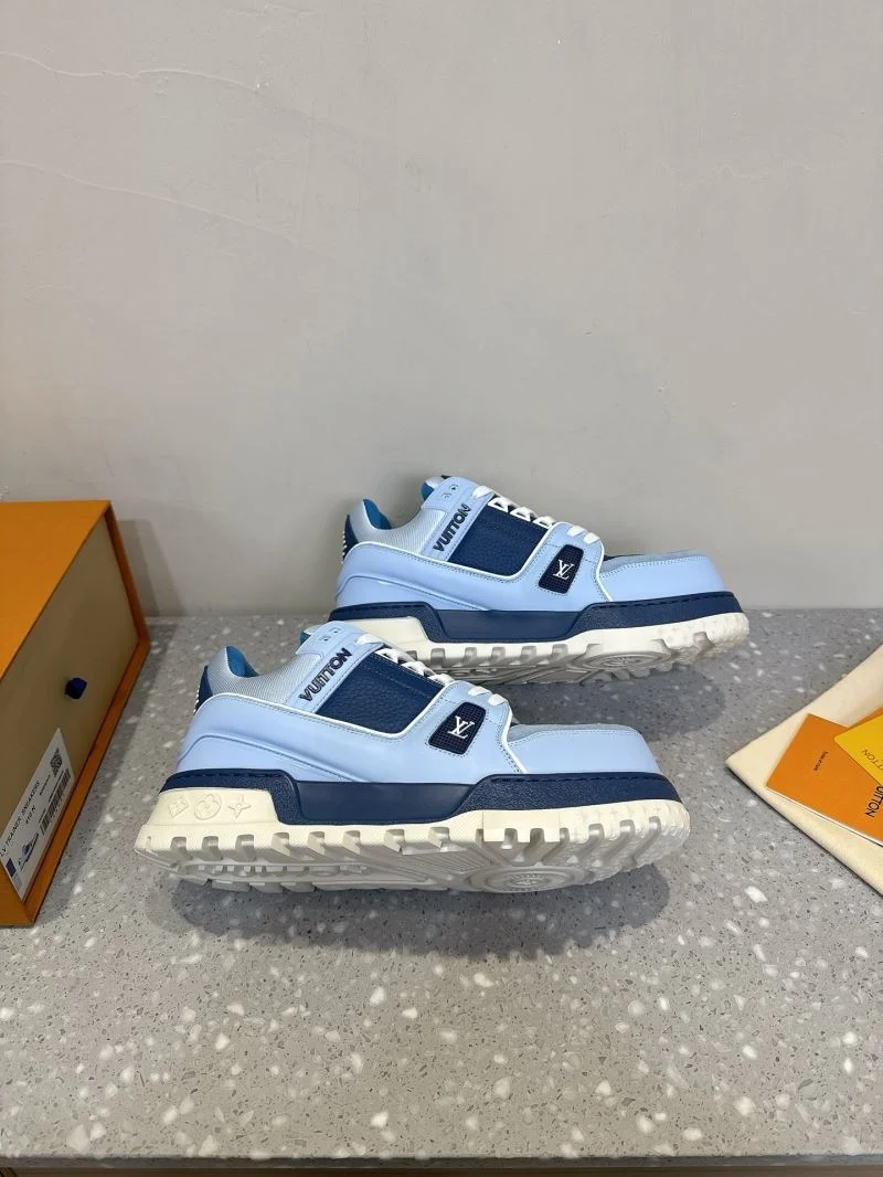 Stylish Louis Vuitton Trainer Sneaker 31572