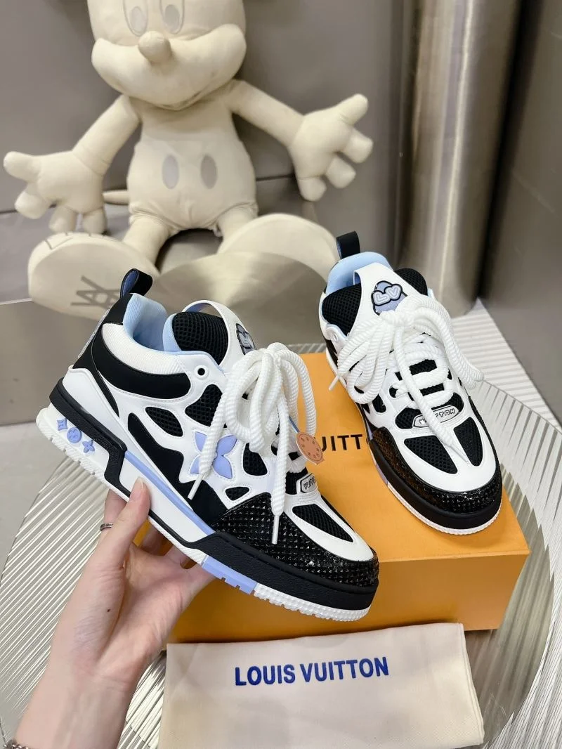 Casual Louis Vuitton Trainer Sneaker 31567