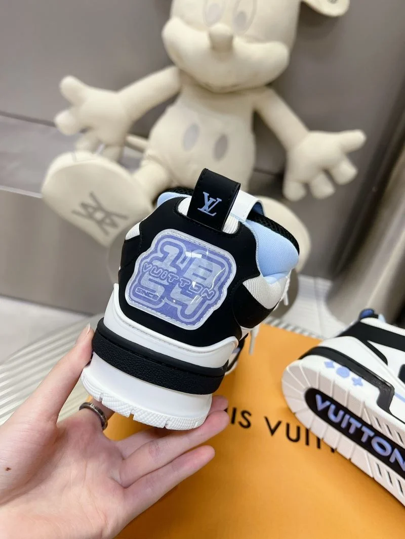 Casual Louis Vuitton Trainer Sneaker 31567