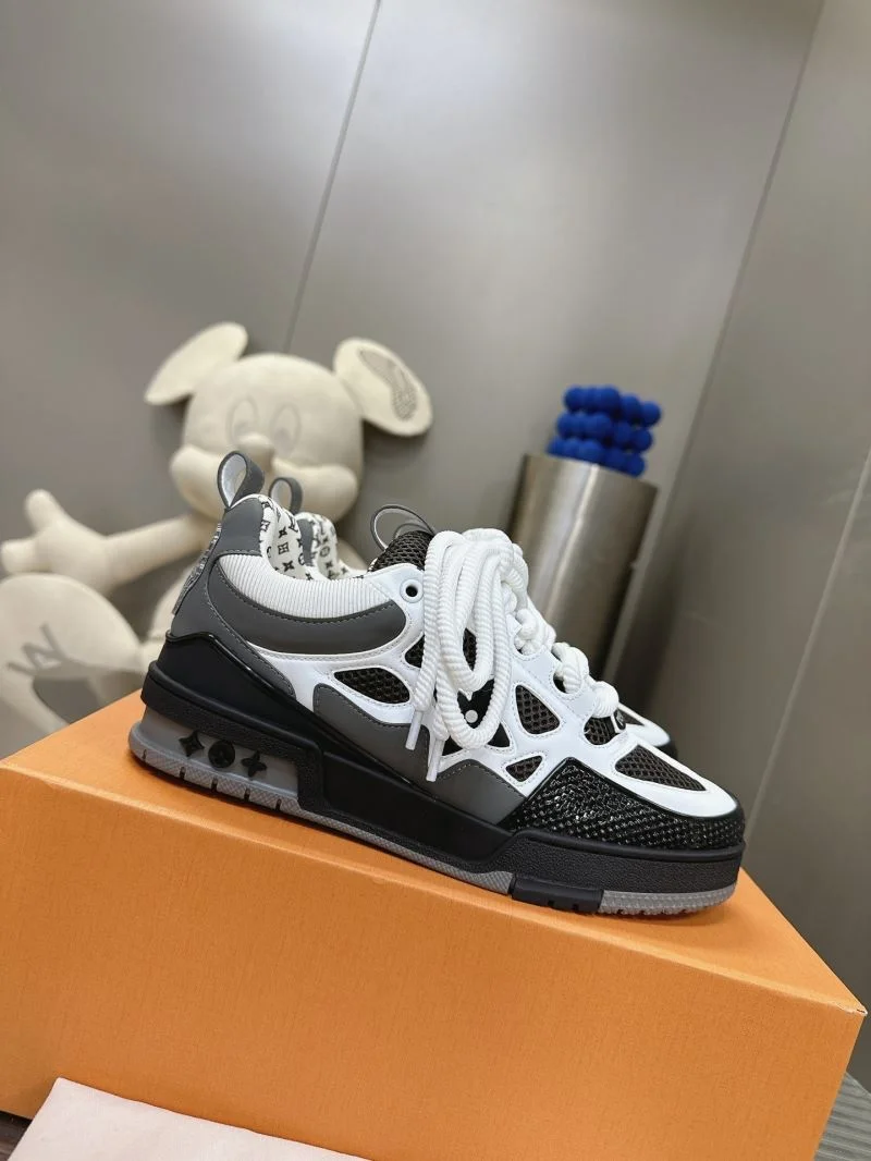 Louis Vuitton Trainer Sneaker Unisex 31559