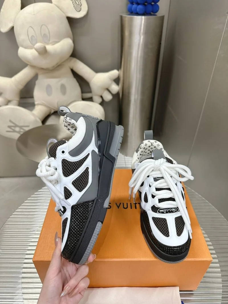 Louis Vuitton Trainer Sneaker Unisex 31559
