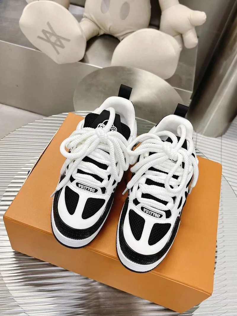 Unique Louis Vuitton Trainer Sneaker 31543