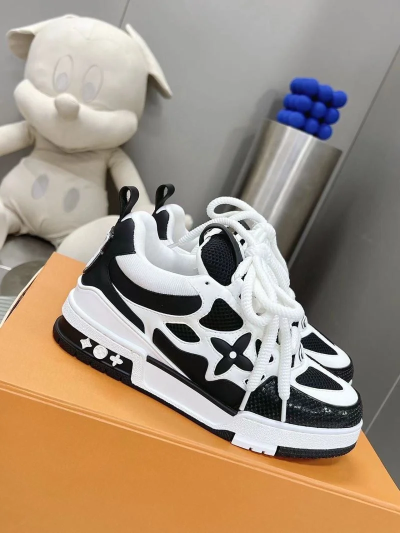 Unique Louis Vuitton Trainer Sneaker 31543