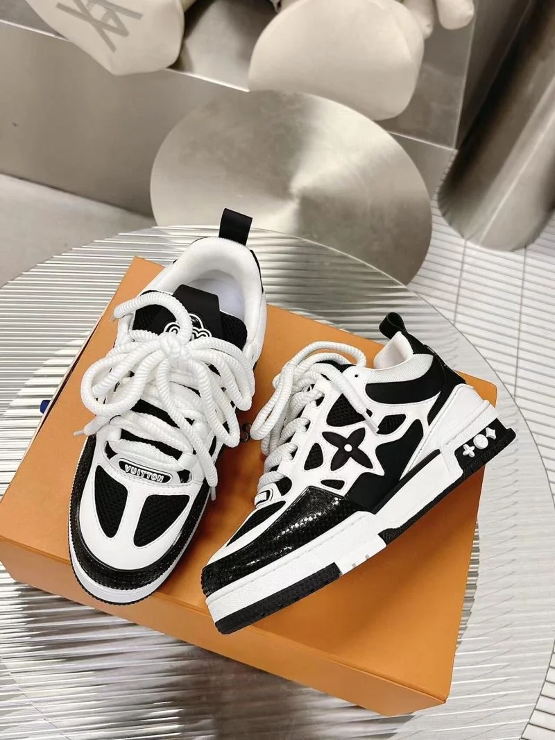 Unique Louis Vuitton Trainer Sneaker 31543