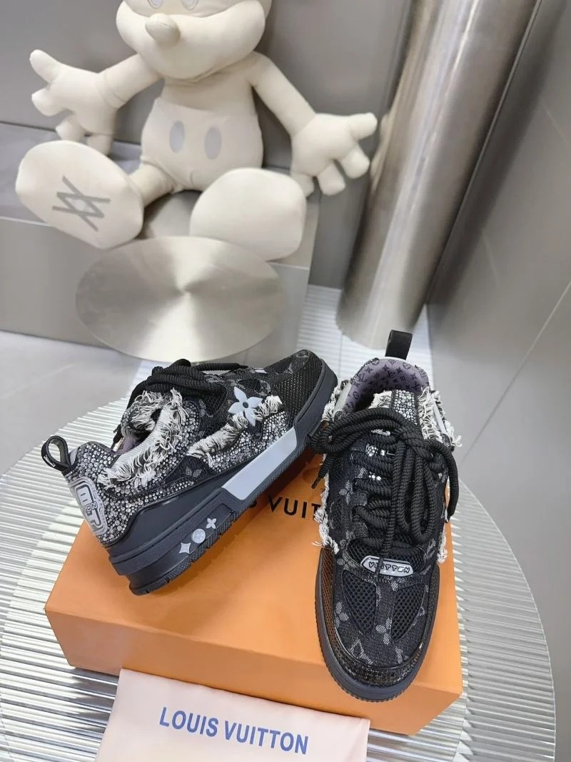 Louis Vuitton Trainer Sneaker Snug 31555