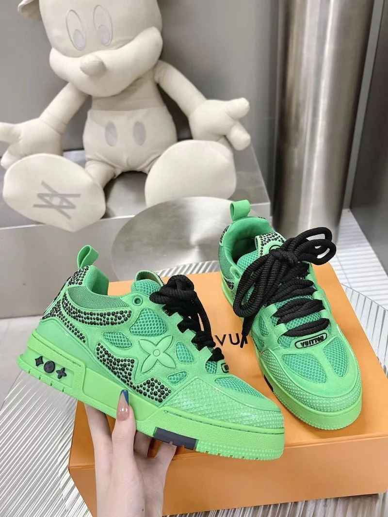 Fashionable Louis Vuitton Trainer Sneaker 31552