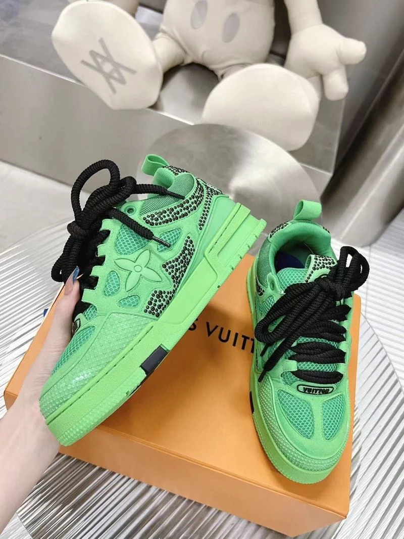 Fashionable Louis Vuitton Trainer Sneaker 31552
