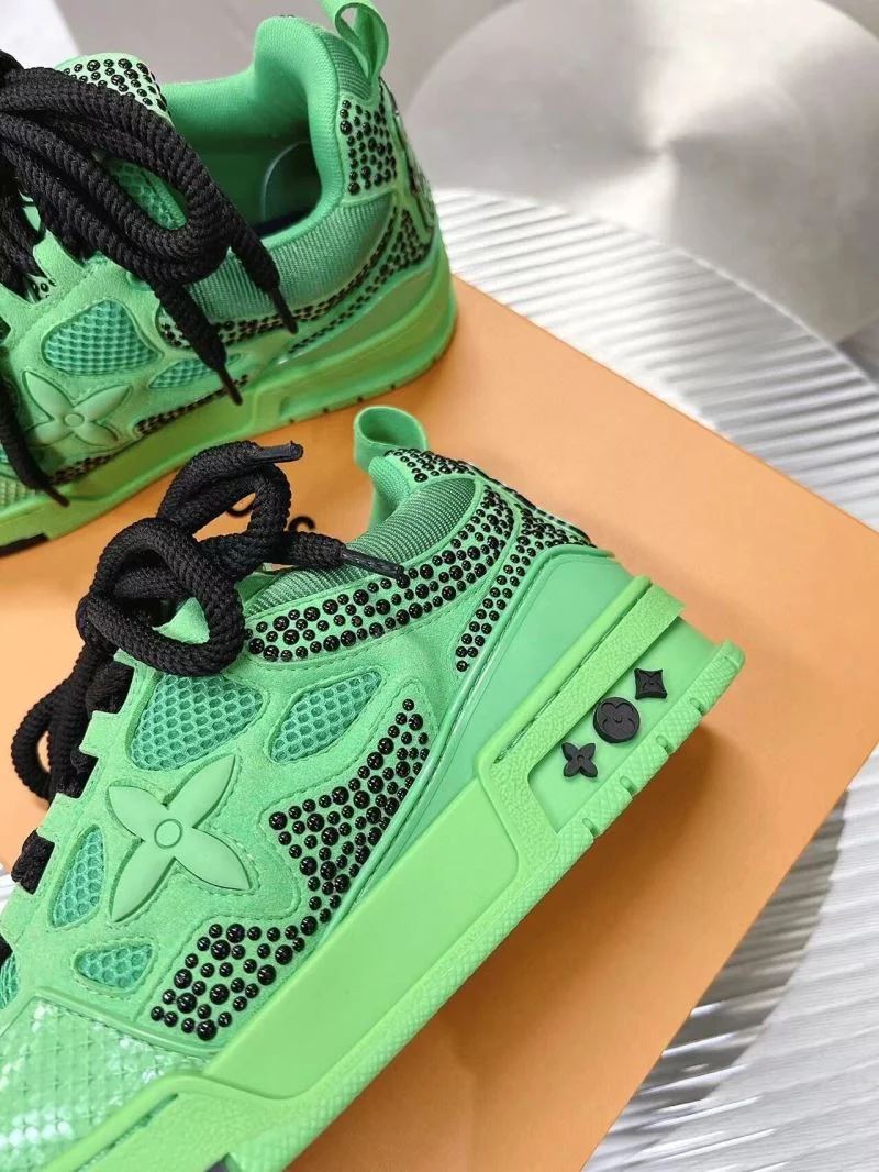 Fashionable Louis Vuitton Trainer Sneaker 31552