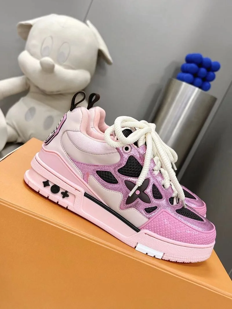 MultiPurpose Louis Vuitton Trainer Sneaker 31537