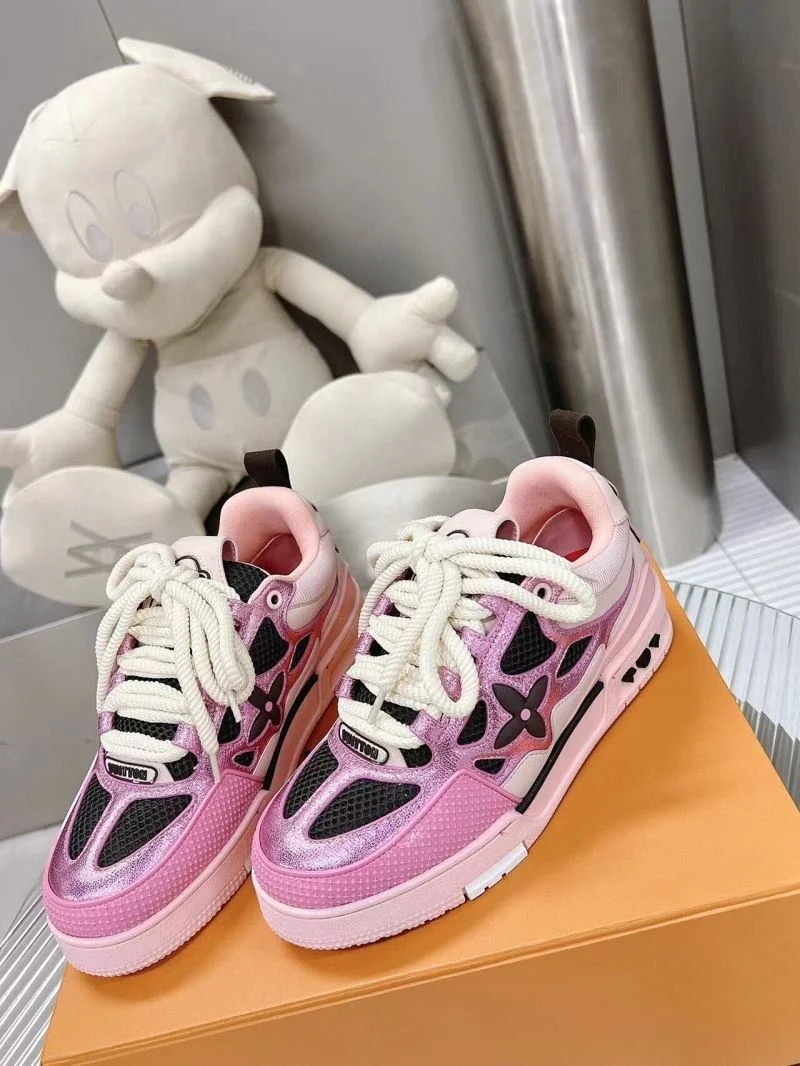 MultiPurpose Louis Vuitton Trainer Sneaker 31537