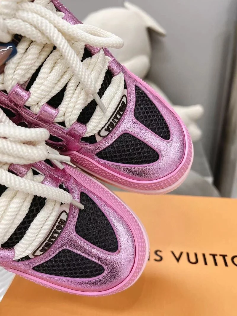 MultiPurpose Louis Vuitton Trainer Sneaker 31537