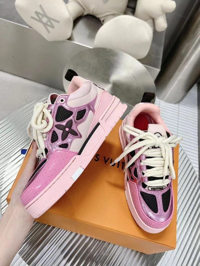 MultiPurpose Louis Vuitton Trainer Sneaker 31537