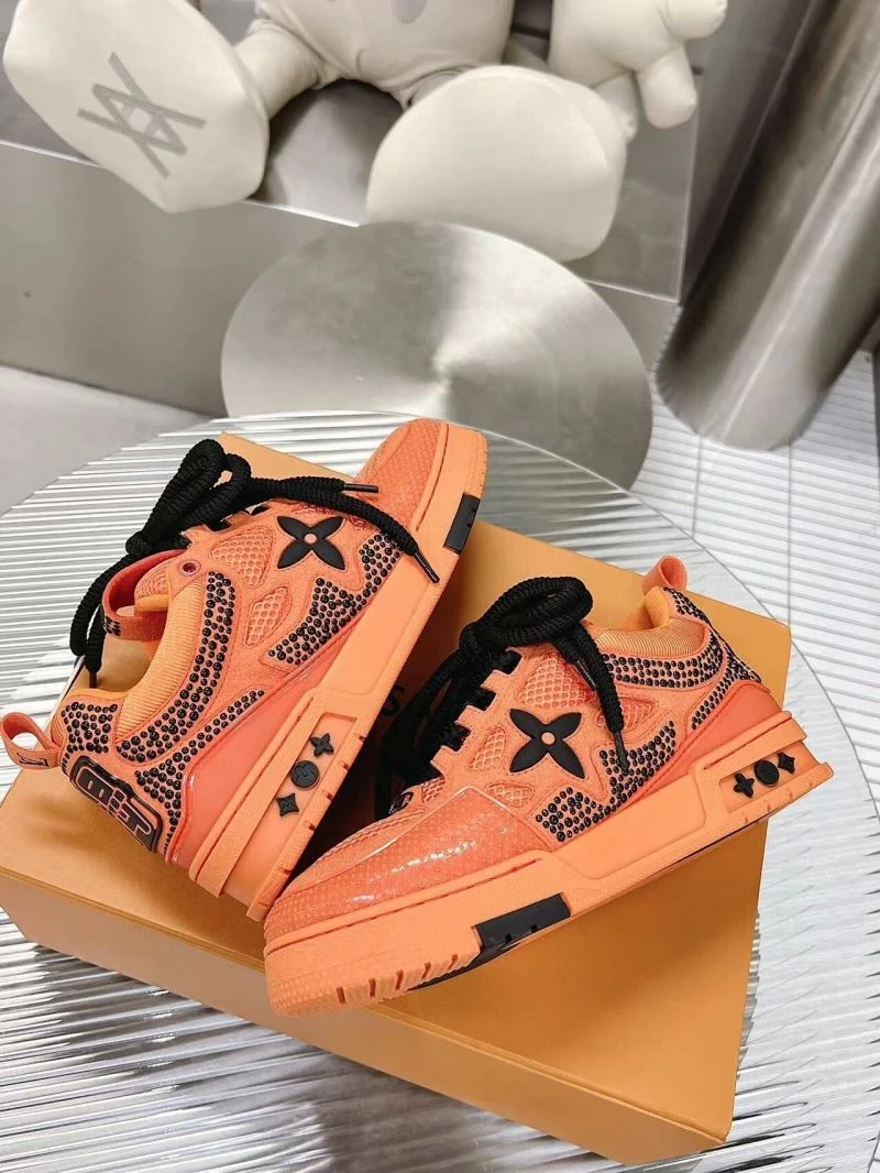 Unisex Louis Vuitton Trainer Sneaker 31548